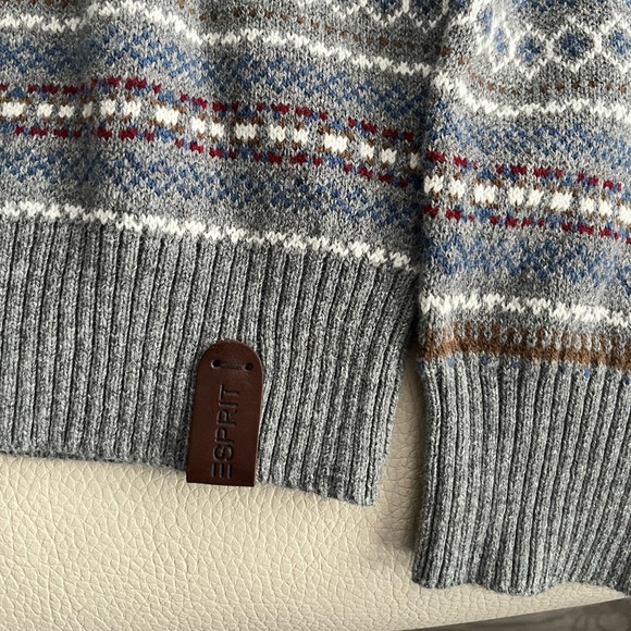 NWOT - ESPRIT Men’s Wool Blended V Neck Sweater - Size XL - Picture 3 of 6